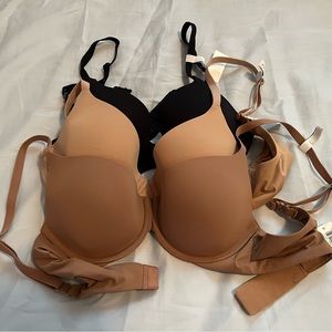 GAP T-shirt Bras 32A (3 bras)